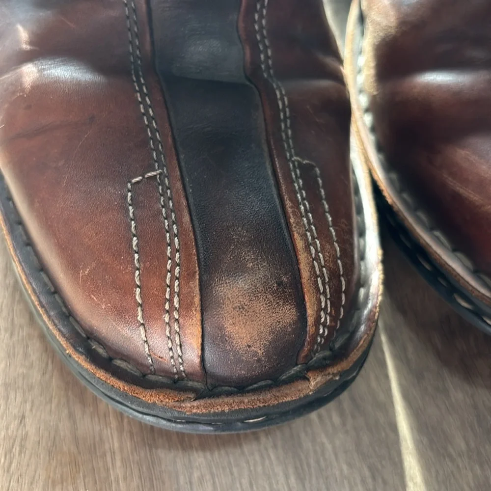 Clark’s brown leather dress shoes size 10.5